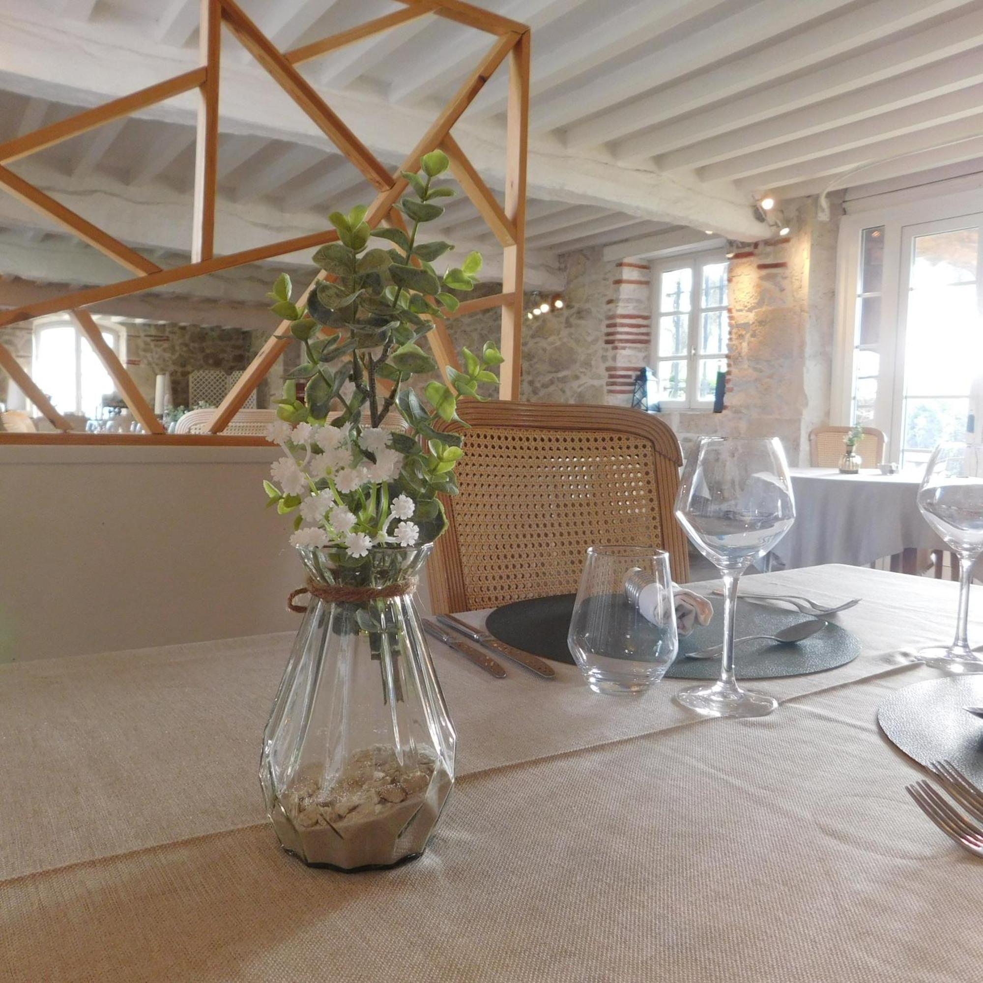 Logis Hotel Le Prince Noir Sérignac-sur-Garonne Dış mekan fotoğraf